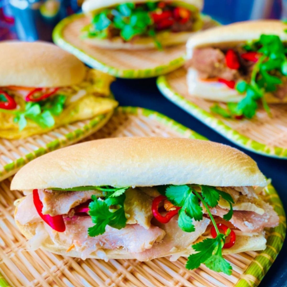 Bánh mì Heo